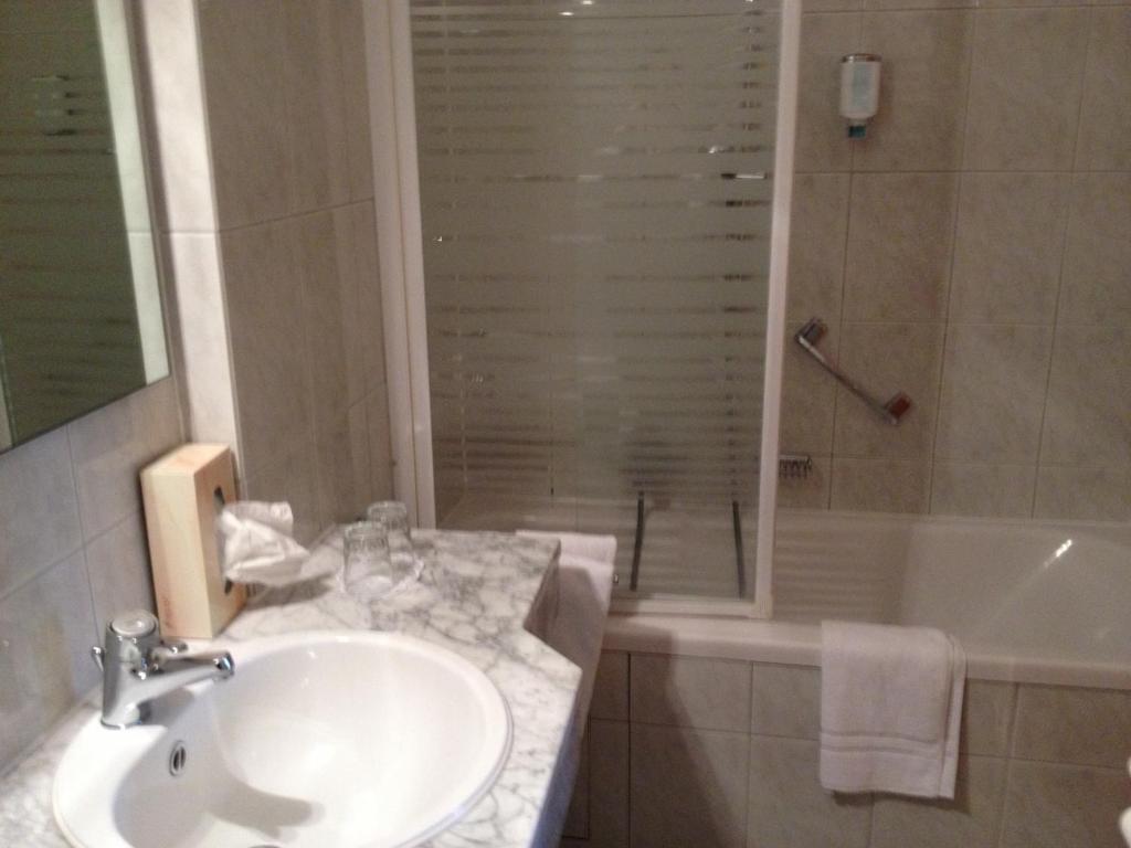 اوغسبورغ Privat Hotel Riegele الغرفة الصورة